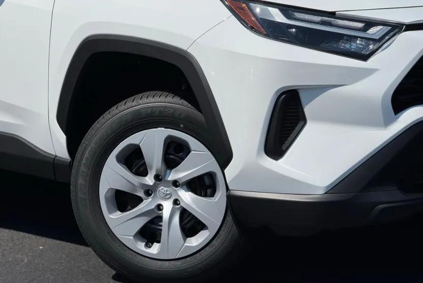 2025 Toyota RAV4 LE photo 1