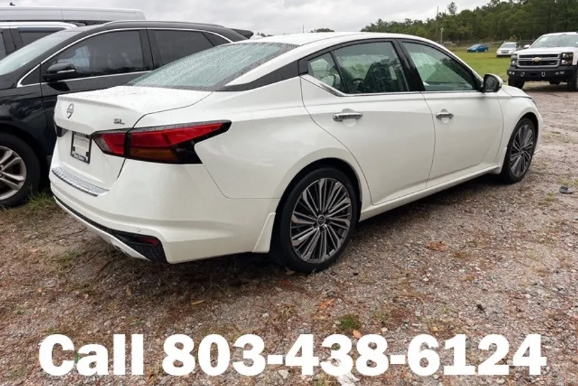 2023 Nissan Altima 2.5 SL photo 1