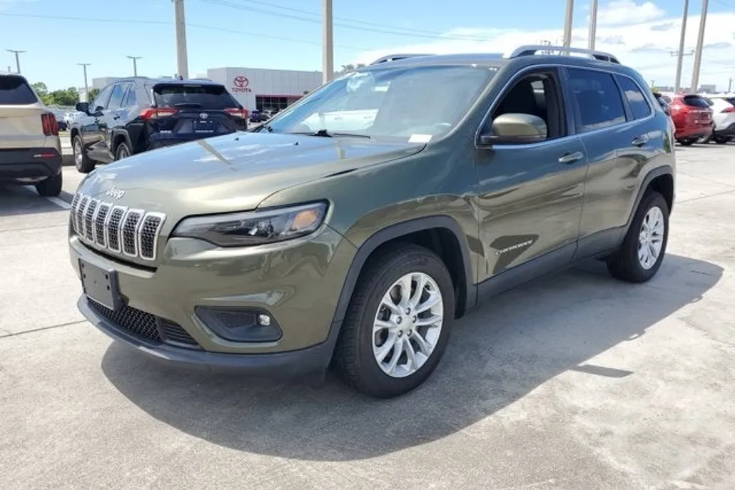 2019 Jeep Cherokee Latitude photo 1