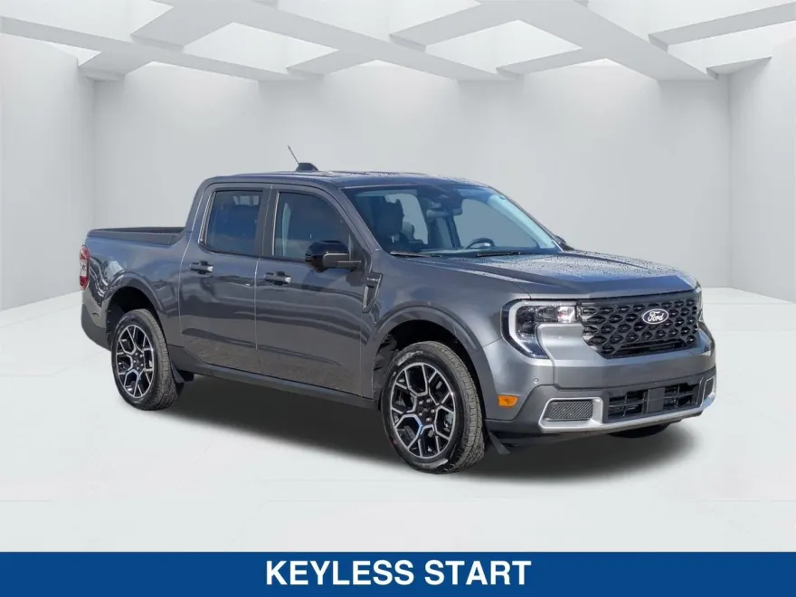 2025 Ford Maverick Lariat photo 1