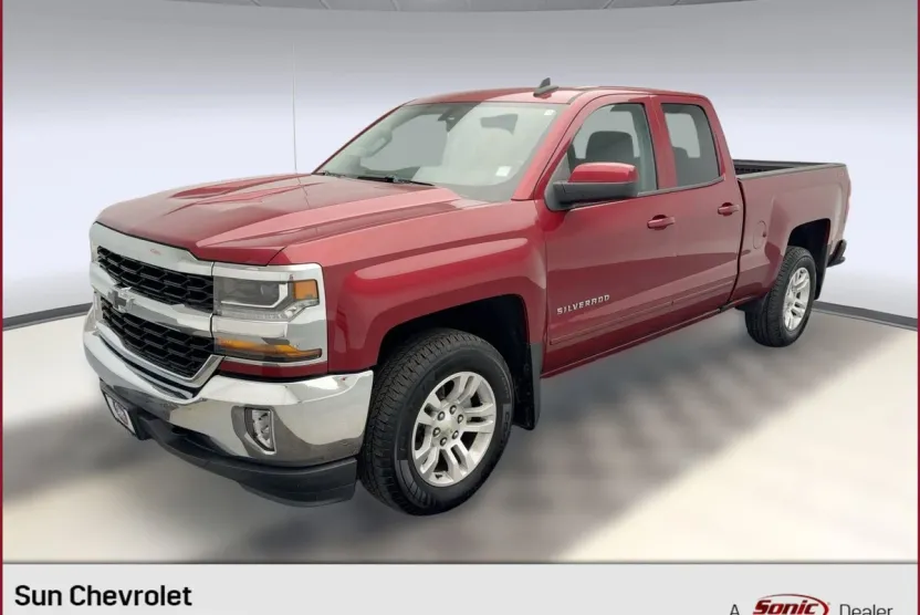 2018 Chevrolet Silverado 1500 LT photo 1