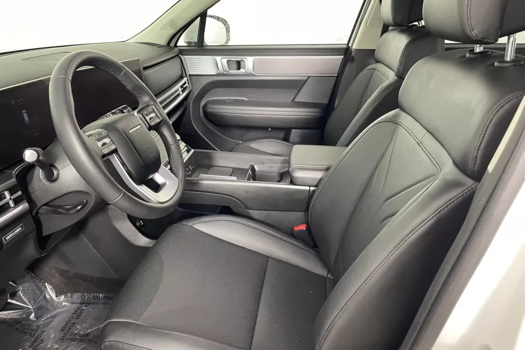 2025 Hyundai Santa Fe SEL photo 1