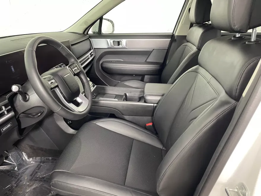 2025 Hyundai Santa Fe SEL photo 1
