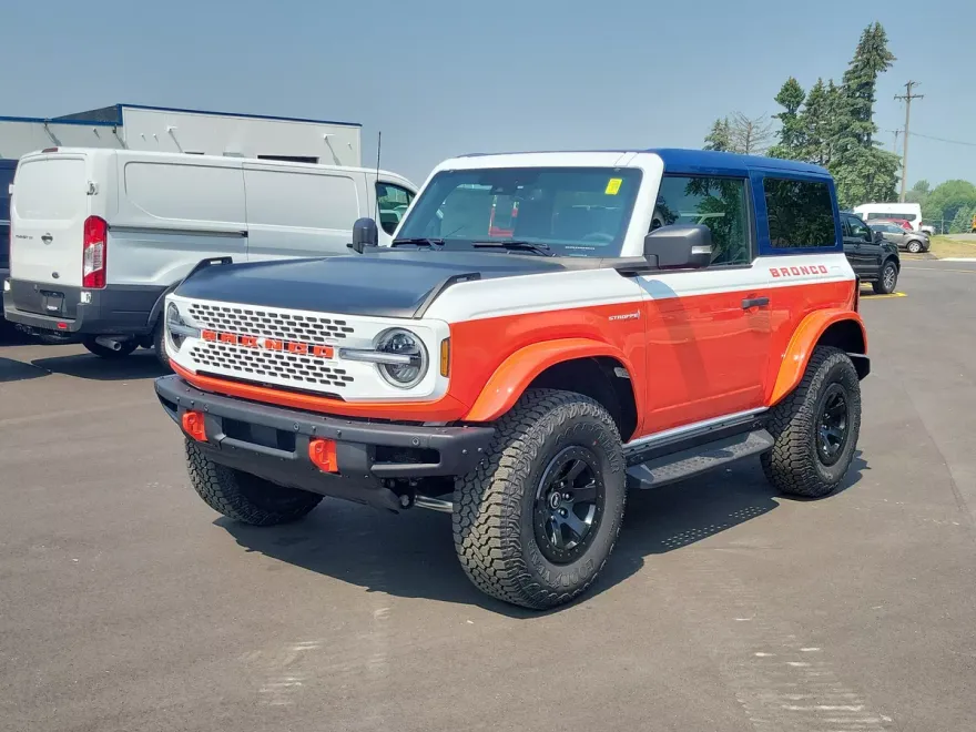 2025 Ford Bronco First Edition photo 1