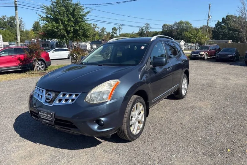 2013 Nissan Rogue SV SL photo 1