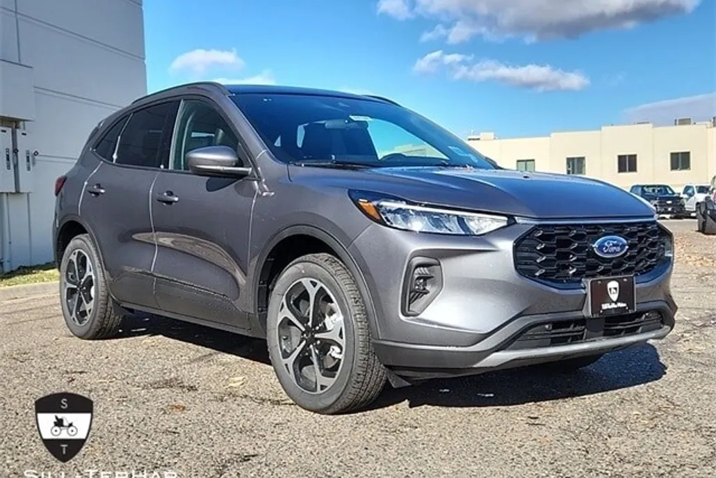 2025 Ford Escape Hybrid ST-Line Select photo 1