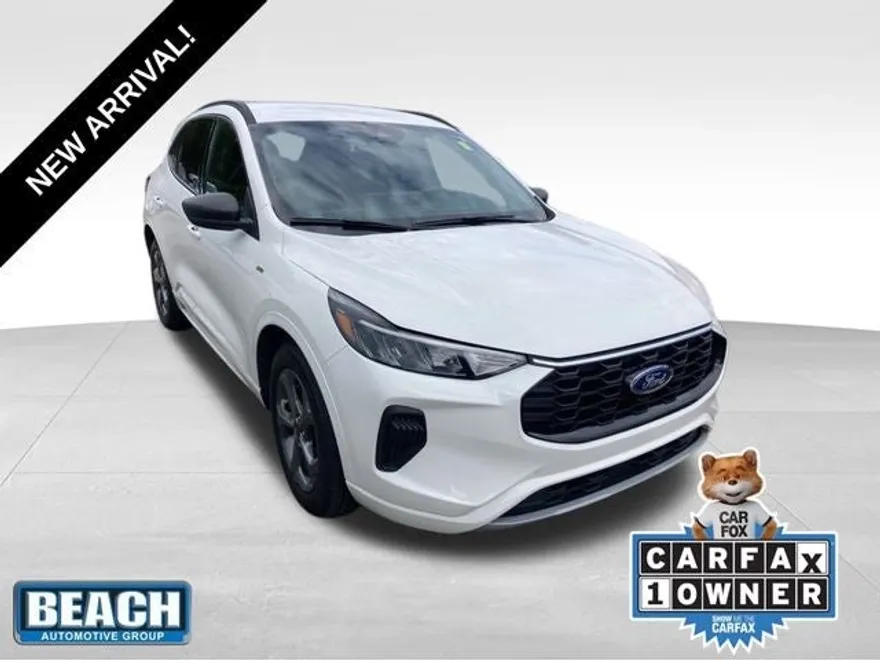 2023 Ford Escape ST-Line photo 1