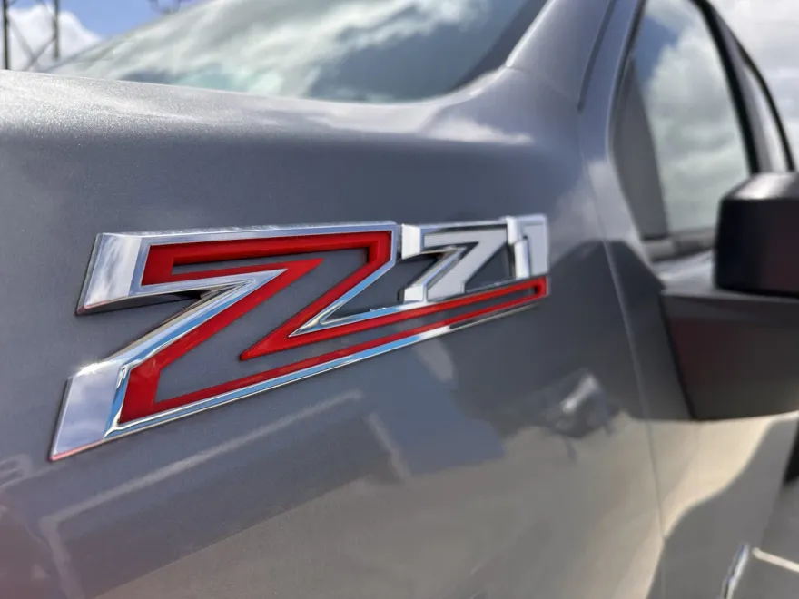 2025 Chevrolet Silverado 2500HD LT photo 1