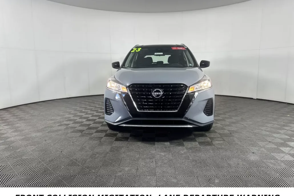 2023 Nissan Kicks SV photo 1