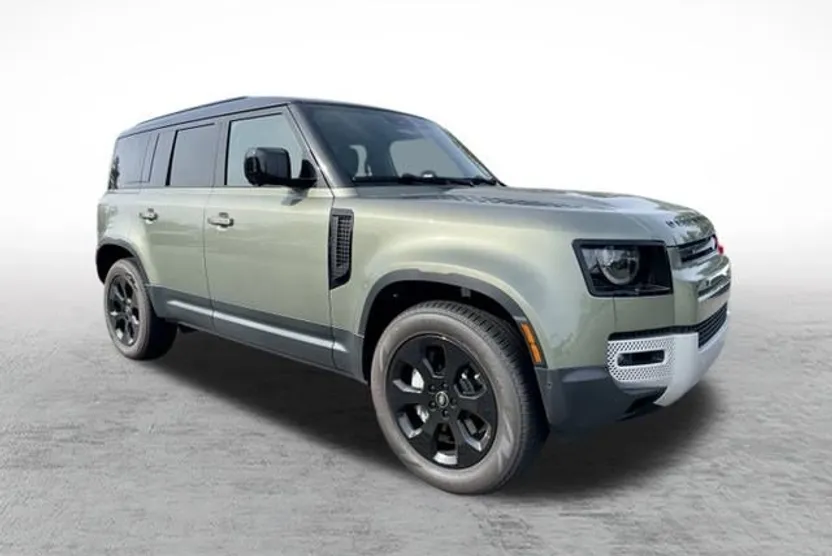 2025 Land Rover Defender 110 S photo 1