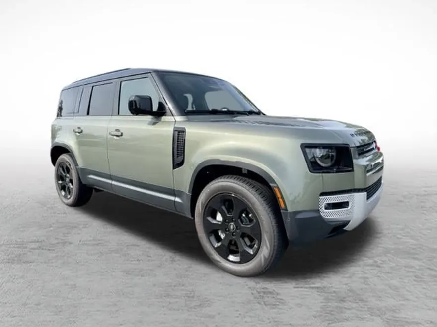 2025 Land Rover Defender 110 S photo 1
