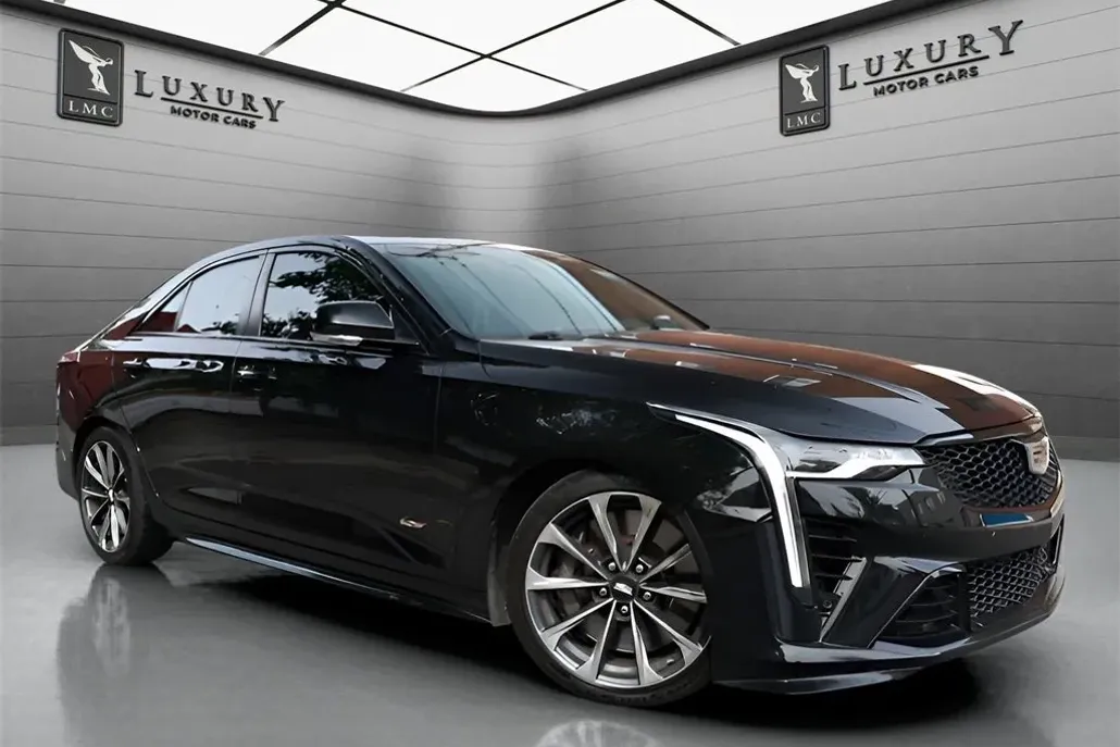 2022 Cadillac CT4 photo 1