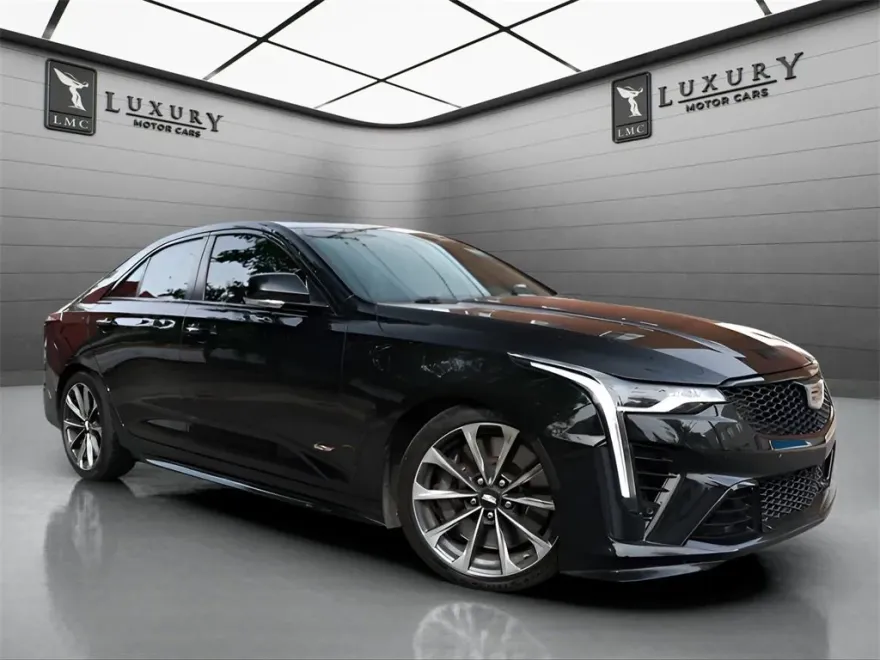 2022 Cadillac CT4 photo 1