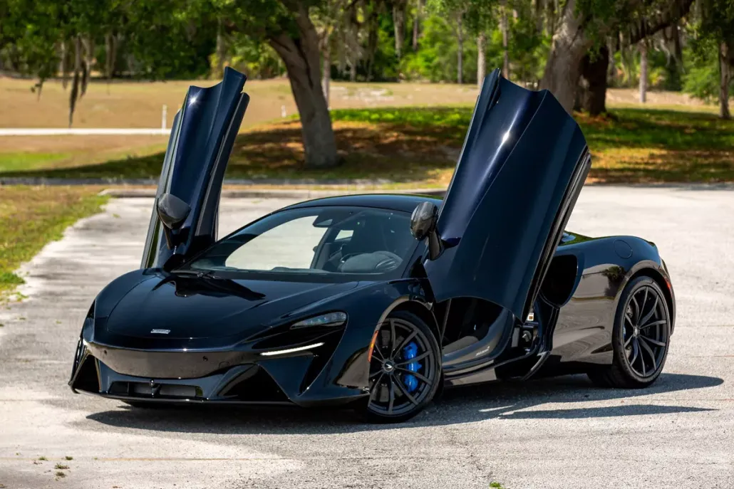 2023 Mclaren ARTURA photo 1