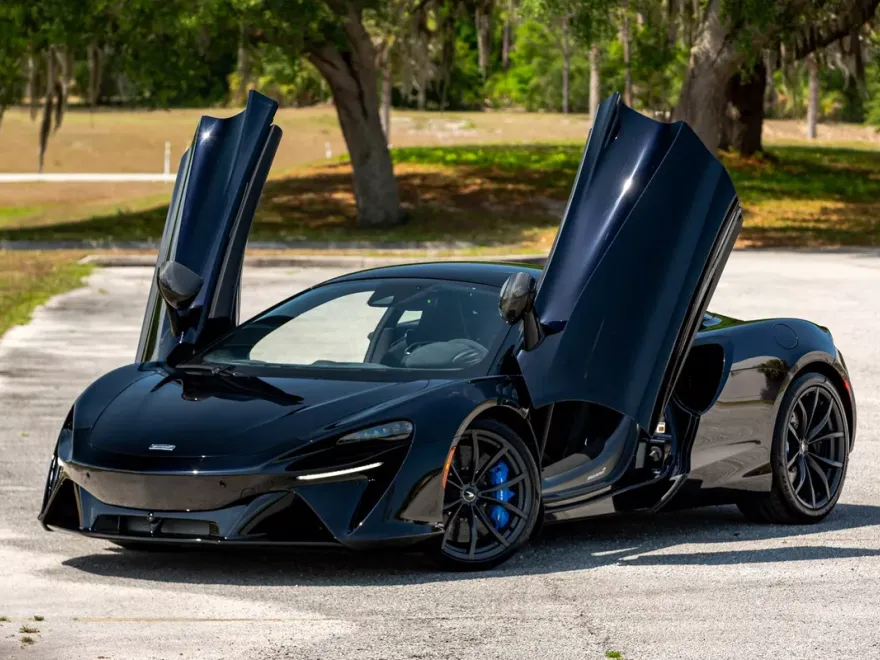 2023 Mclaren ARTURA photo 1