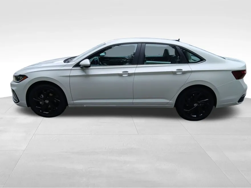 2025 Volkswagen Jetta 1.5T SE photo 1