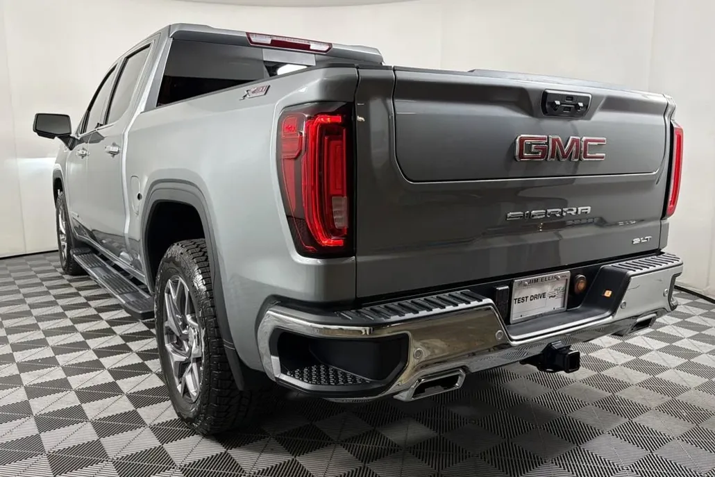 2026 Gmc Sierra 1500 SLT photo 1