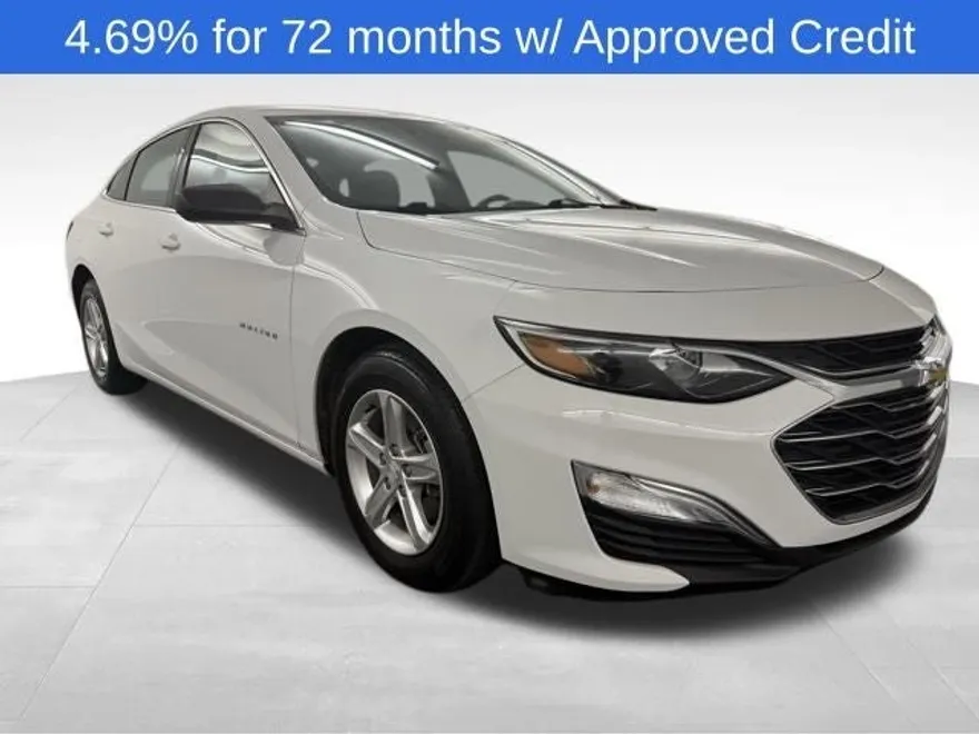 2023 Chevrolet Malibu LS photo 1