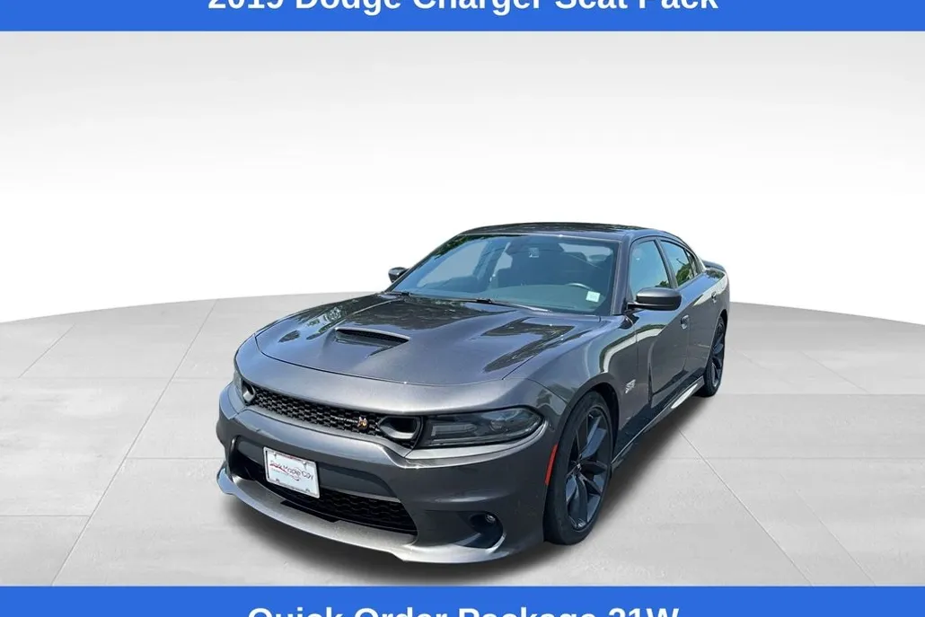 2019 Dodge Charger R/T Scat Pack photo 1