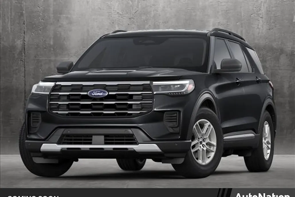 2025 Ford Explorer photo 1