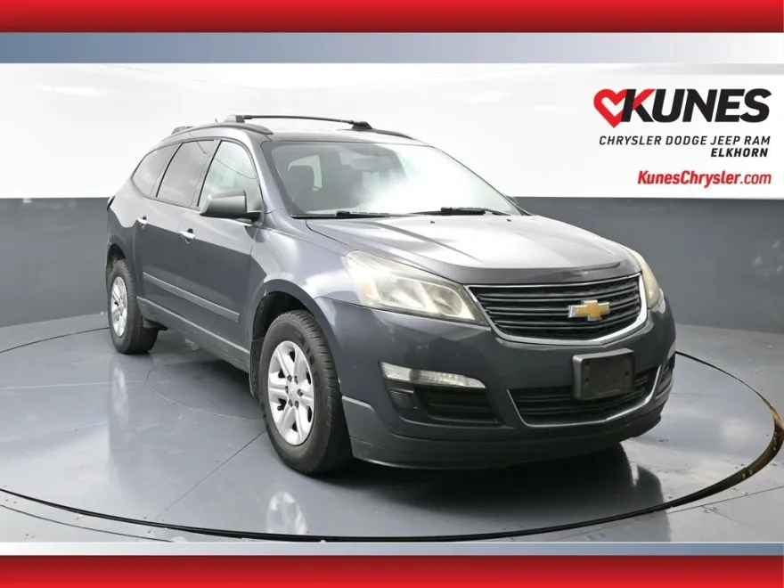 2013 Chevrolet Traverse LS photo 1