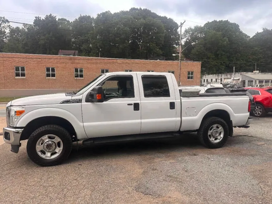 2016 Ford F-250 XLT photo 1