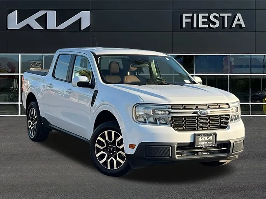 2022 Ford Maverick Lariat photo 1