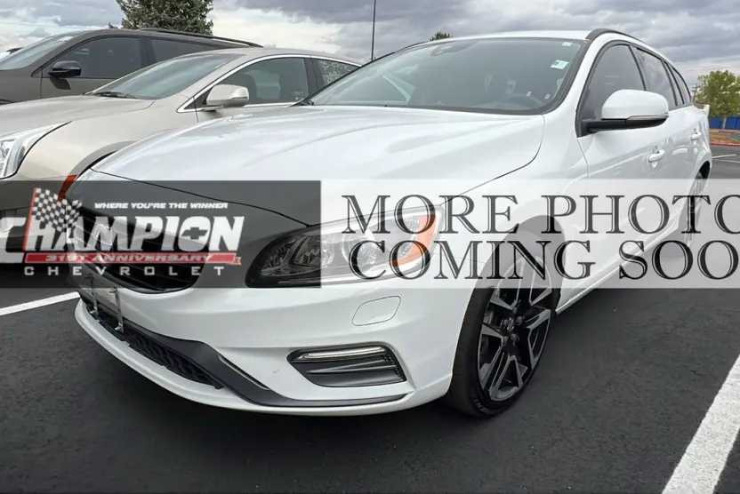 2018 Volvo V60 photo 1