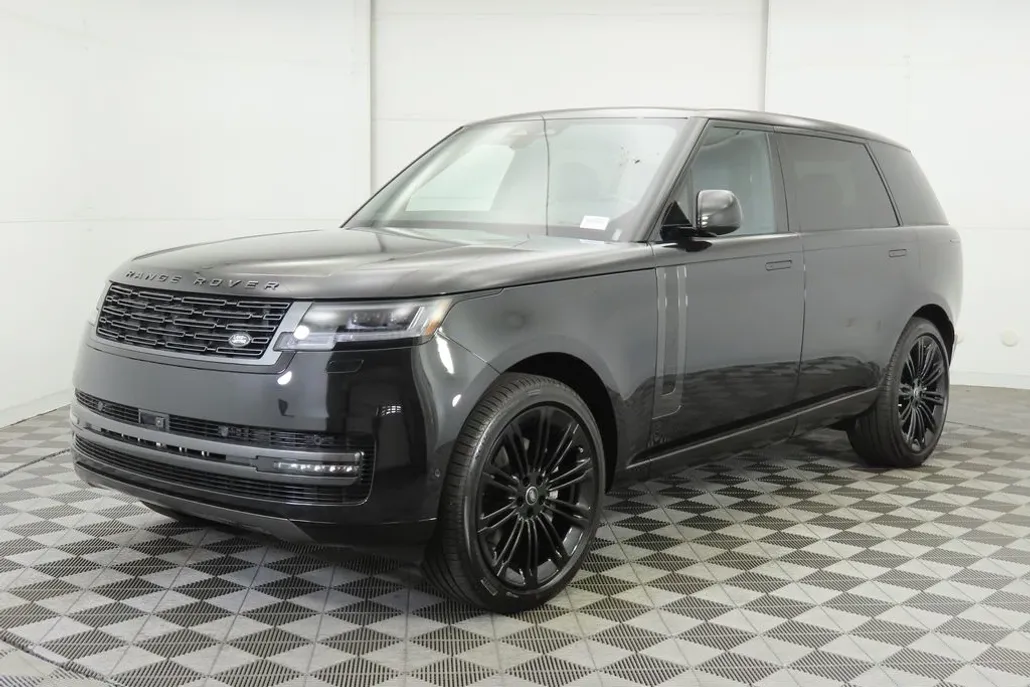 2025 Land Rover Range Rover SE photo 1