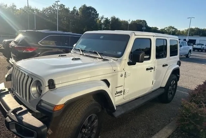 2018 Jeep Wrangler Unlimited Sahara photo 1