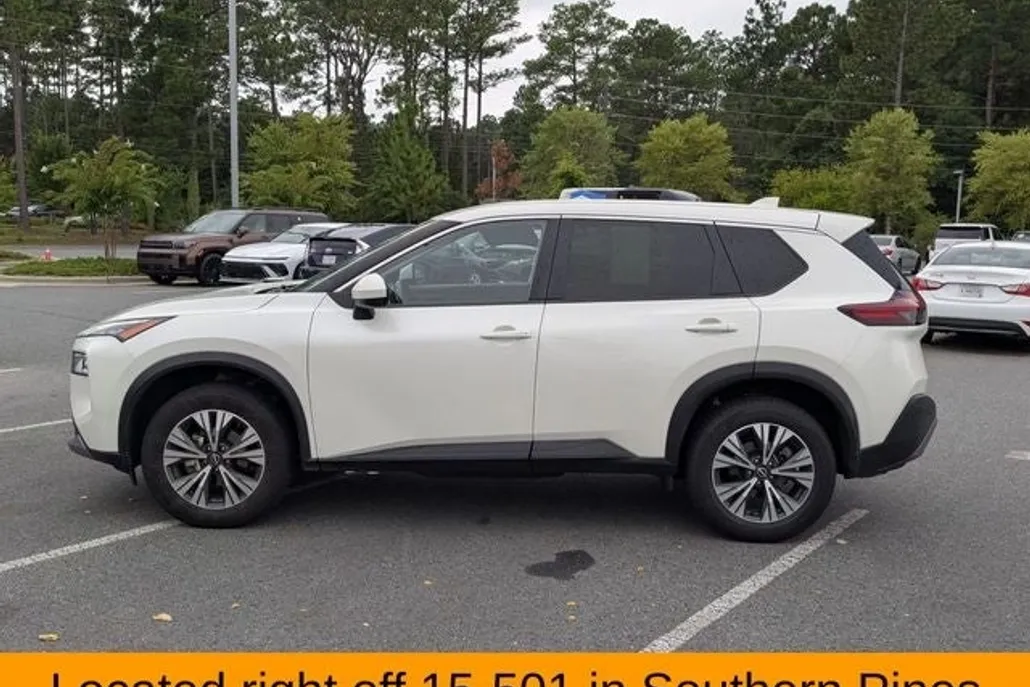 2023 Nissan Rogue SV photo 1