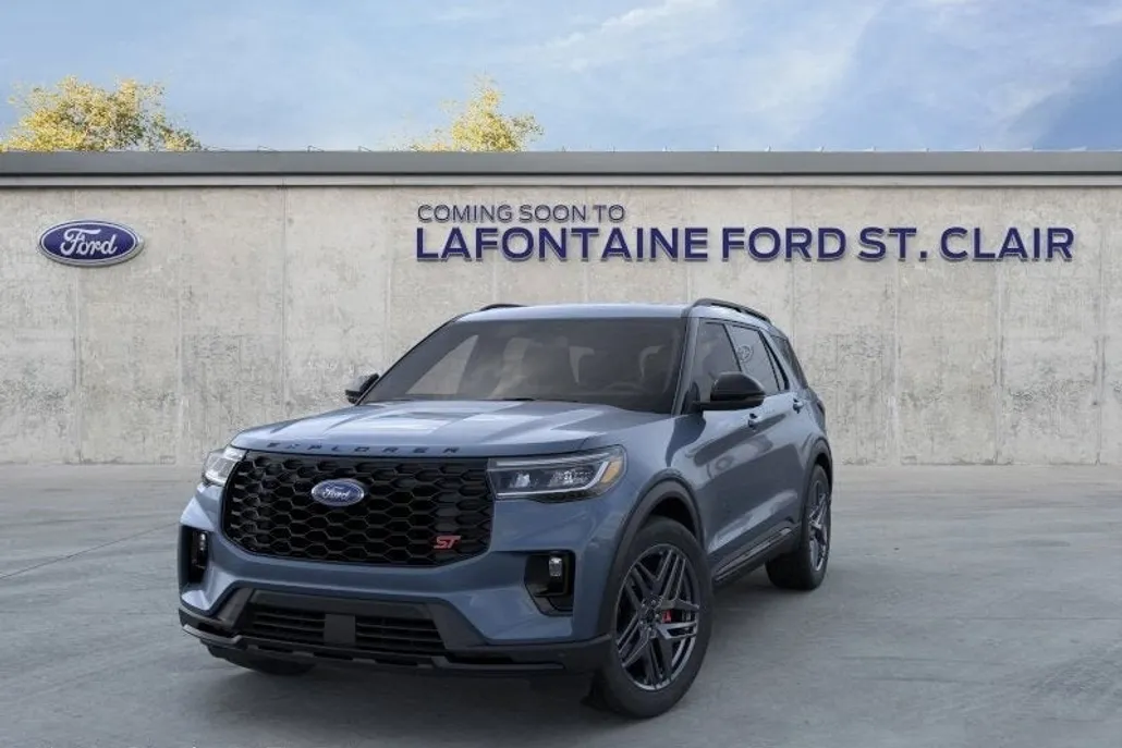 2025 Ford Explorer ST photo 1