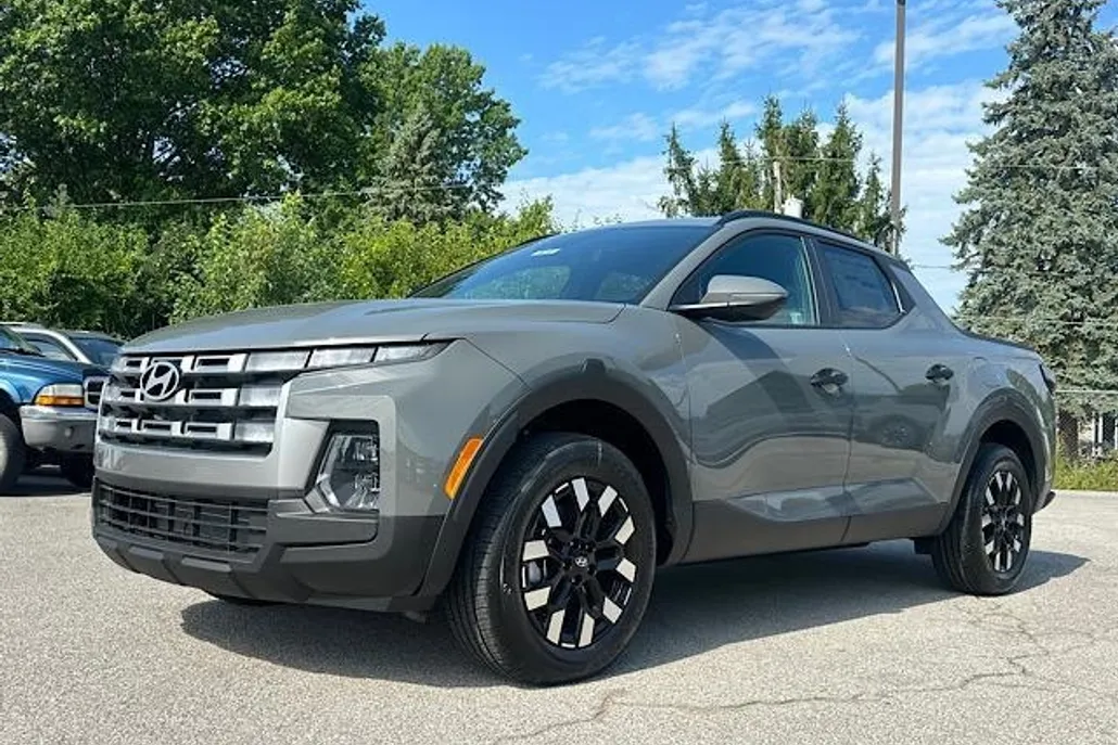 2025 Hyundai Santa Cruz SEL Activity photo 1