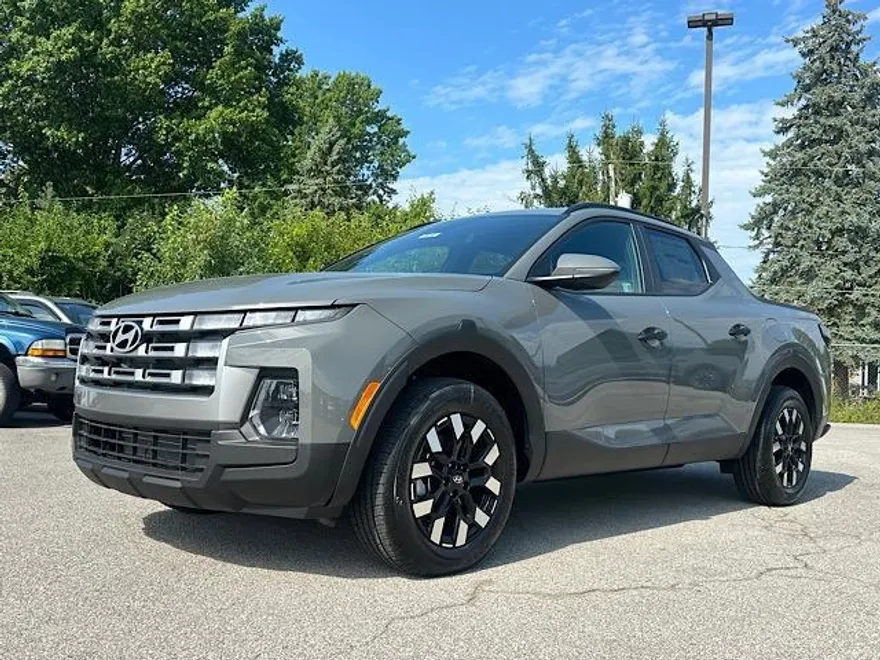 2025 Hyundai Santa Cruz SEL Activity photo 1