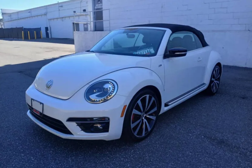 2014 Volkswagen Beetle Convertible R-Line photo 1