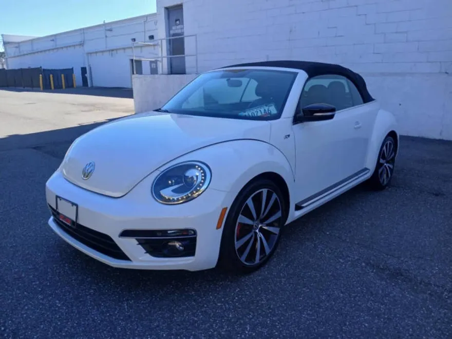 2014 Volkswagen Beetle Convertible R-Line photo 1
