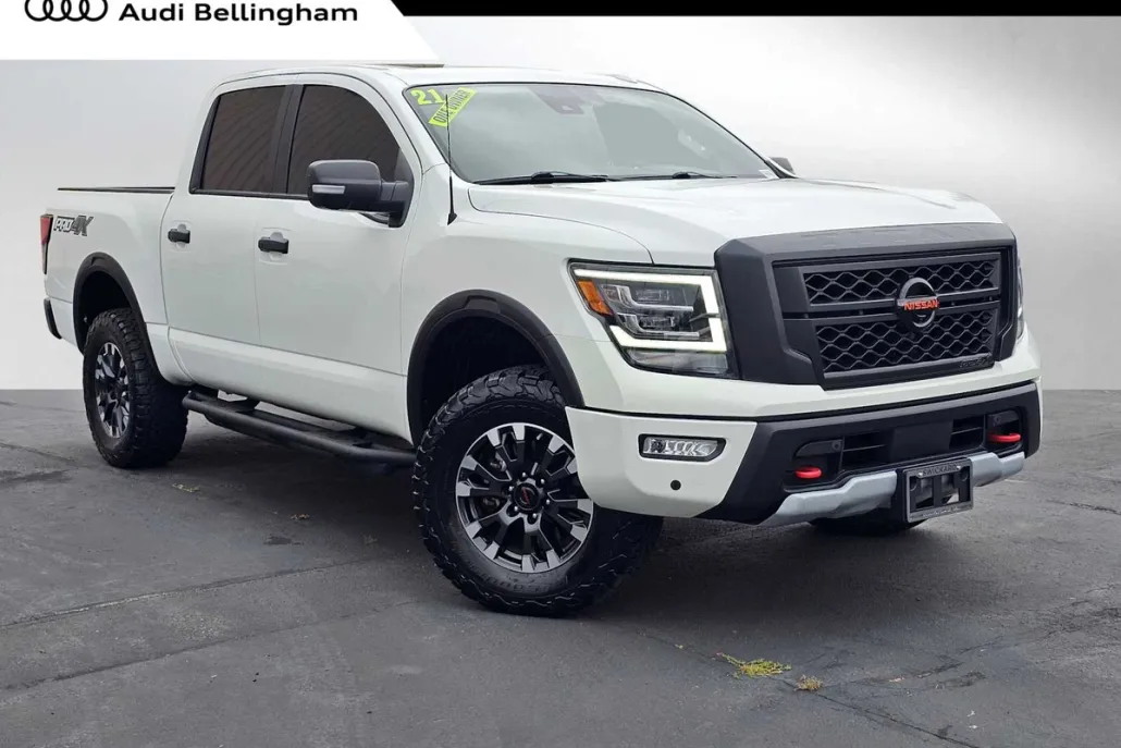 2021 Nissan Titan Crew Cab PRO-4X photo 1