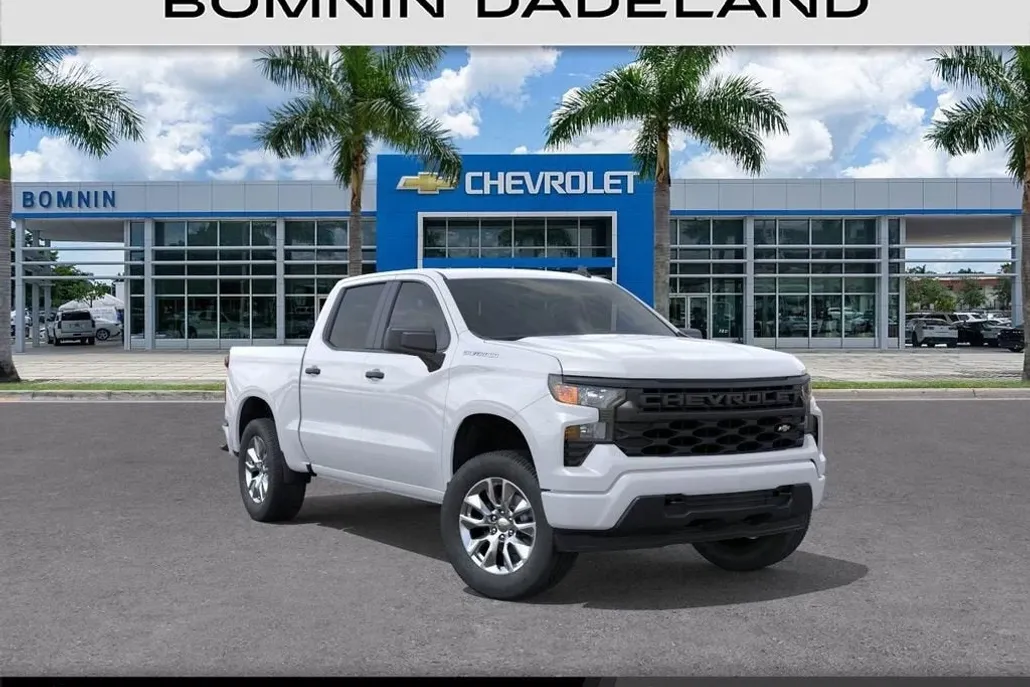 2025 Chevrolet Silverado 1500 Custom photo 1