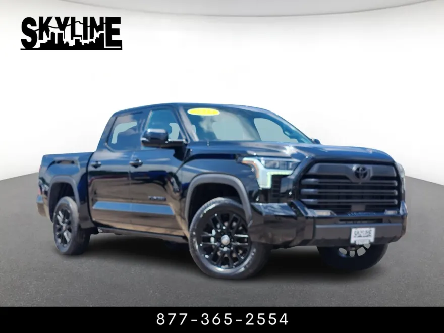2025 Toyota Tundra Limited CrewMax photo 1