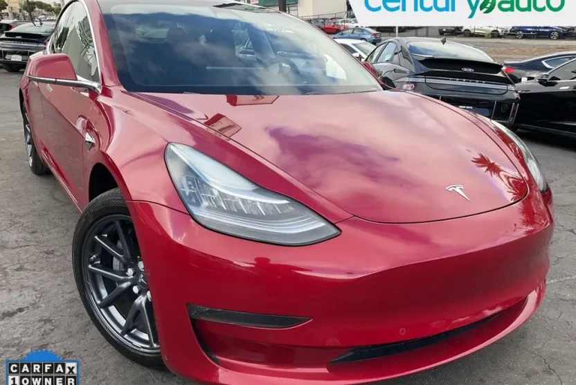 2018 Tesla Model 3 Long Range photo 1