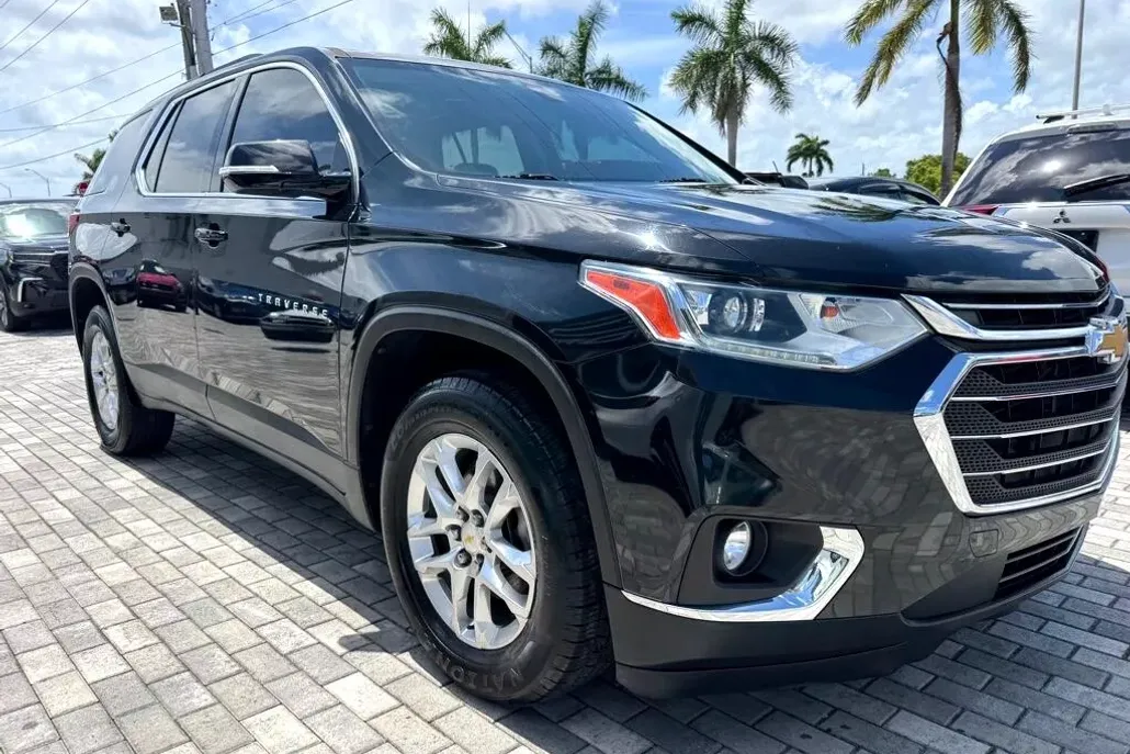 2019 Chevrolet Traverse Cloth 1LT photo 1