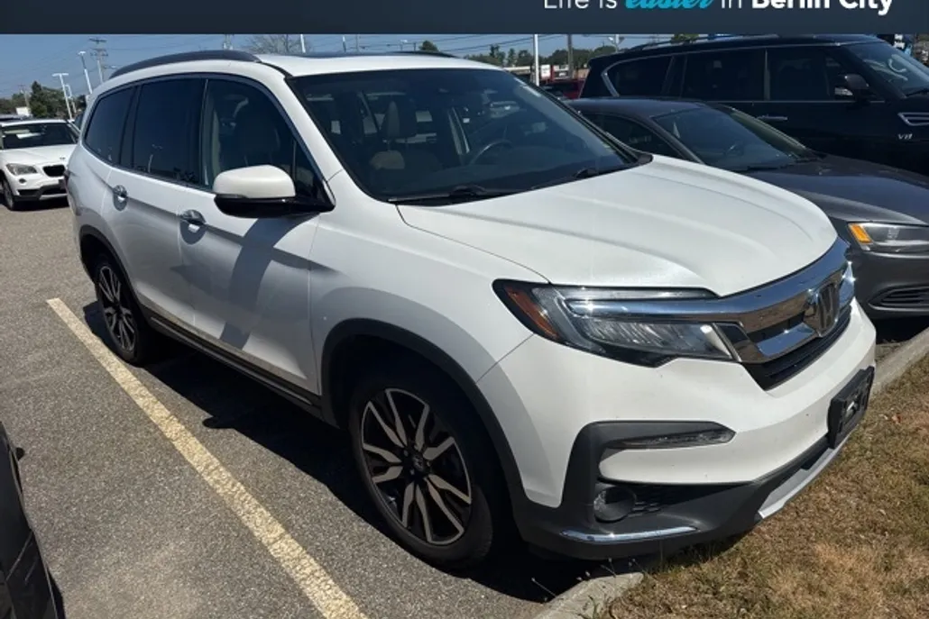 2021 Honda Pilot Touring photo 1