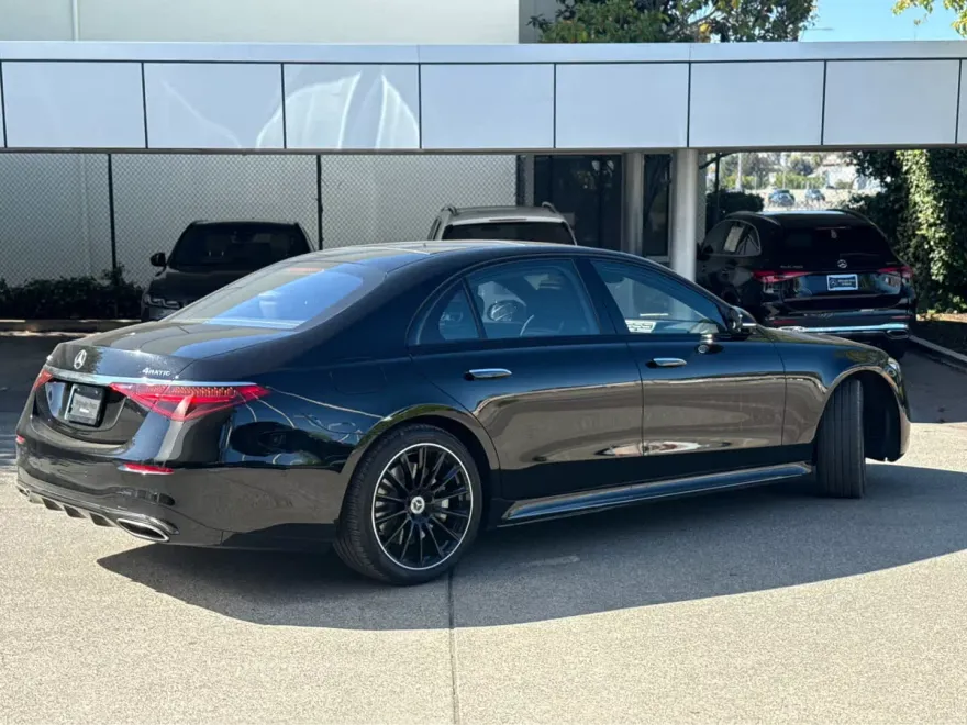 2023 Mercedes Benz S 580 4MATIC photo 1