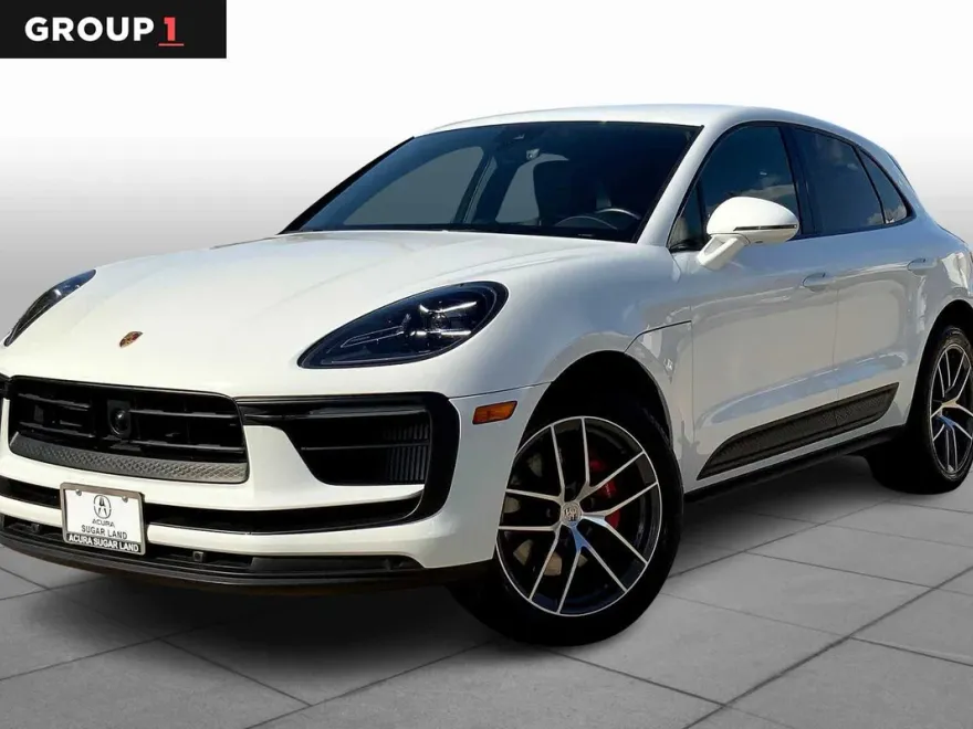2024 Porsche Macan S photo 1