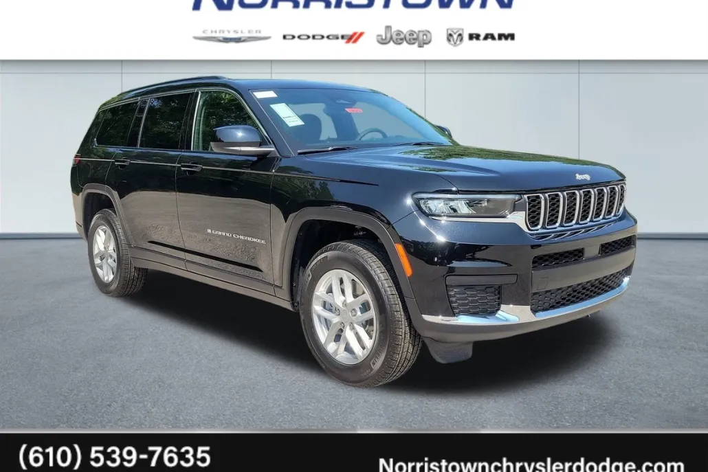 2024 Jeep Grand Cherokee Laredo photo 1