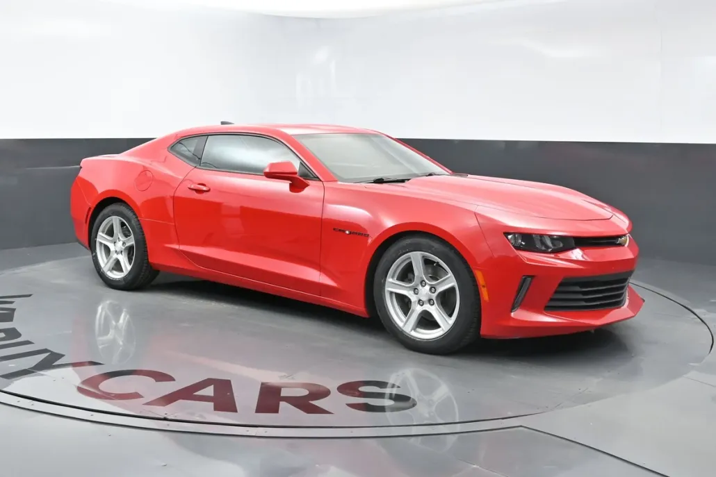 2016 Chevrolet Camaro 1LT photo 1