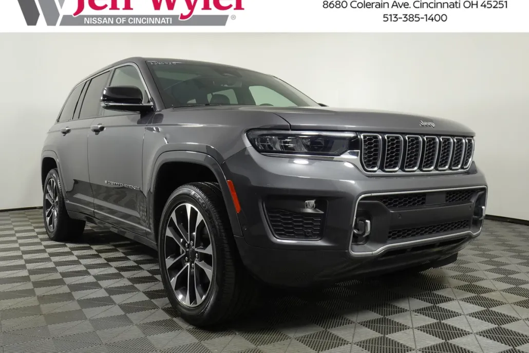 2022 Jeep Grand Cherokee Overland photo 1