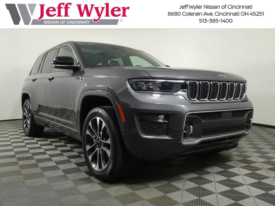 2022 Jeep Grand Cherokee Overland photo 1