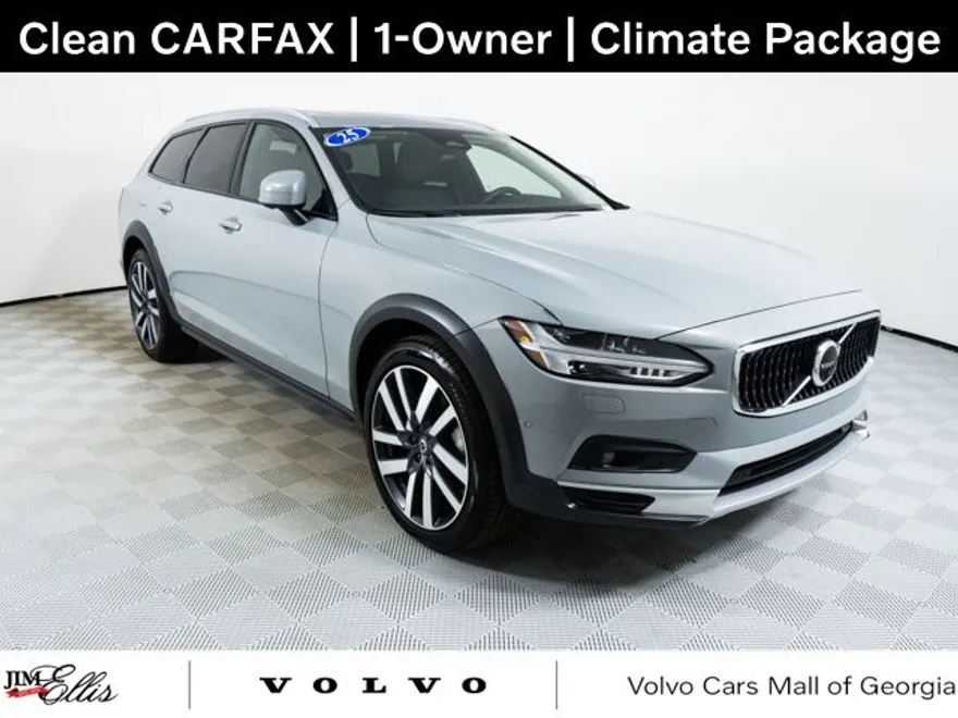 2025 Volvo V90 Cross Country B6 Plus photo 1