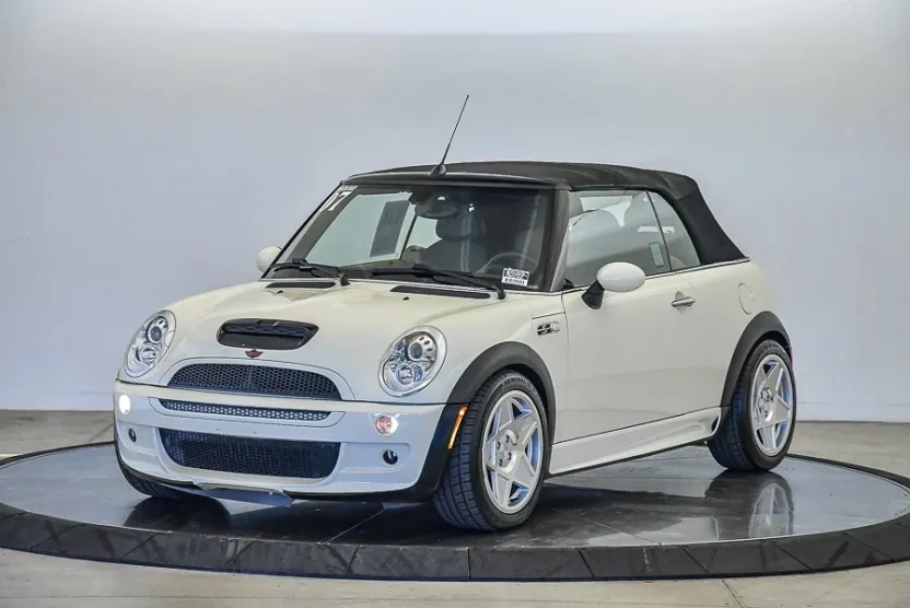 2007 Mini Cooper Convertible S photo 1